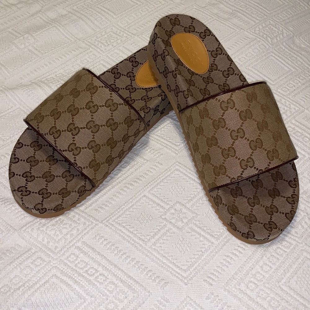 Men’s Gucci slides